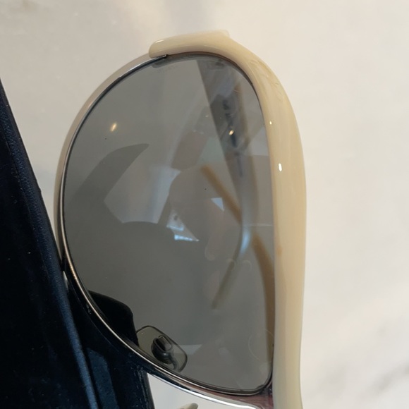 Dolce and Gabbana Sunglasses. Vintage aviator style. - Picture 4 of 9